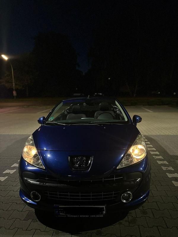 Gebraucht Peugeot 207 120 PS (88 kW) 2008 Blau Cabrio