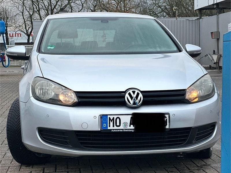 Silber Gebraucht 2009 VW Golf VI Trendline Limousine | 6.000 € (Fairer Preis) - Bild 1/4
