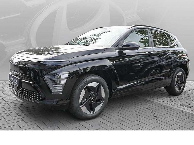 Abyss black Gebraucht 2025 Hyundai Kona Trend SUV | 35.690 € (Teuer) - Bild 1/4