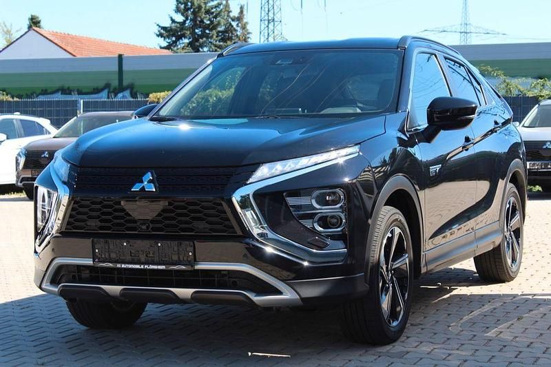 Schwarz Gebraucht 2022 Mitsubishi Eclipse Cross Plus SUV | 22.490 € (Guter Preis) - Bild 1/4