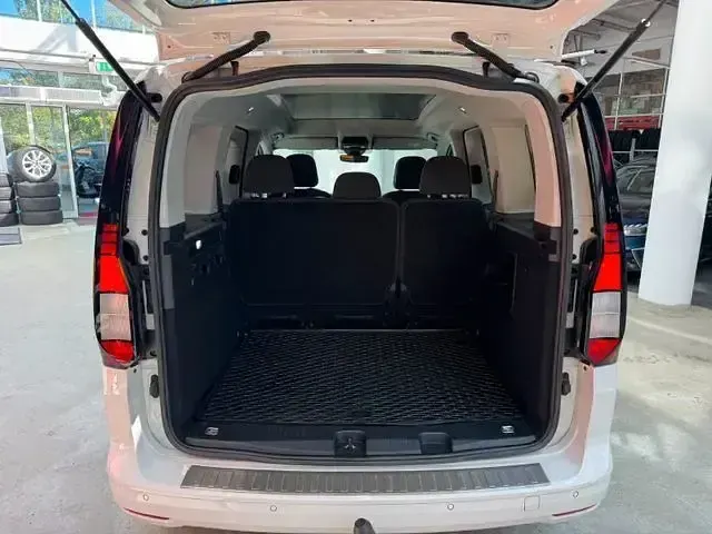 Gebraucht VW Caddy Move 200 PS (147 kW) 2021 Weiß Van / Kleinbus