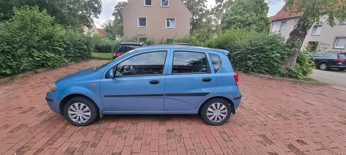 Używany Chevrolet Kalos 94 KM (69 kW) 2003 Niebieski Hatchback