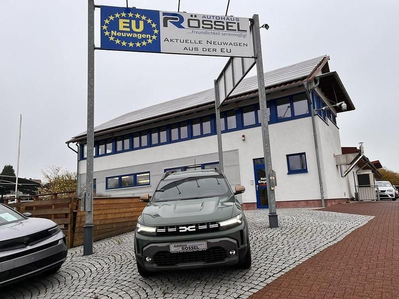 Neu Dacia Duster Extreme 141 PS (103 kW) 2025 Grün SUV