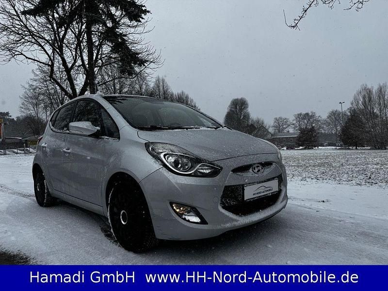 Gebraucht Hyundai ix20 125 PS (91 kW) 2011 Silber Kleinwagen
