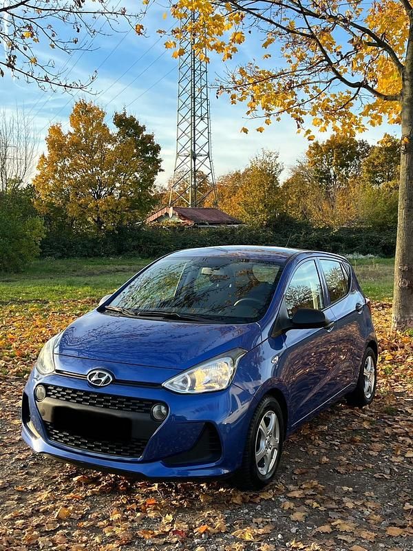Blau Gebraucht 2019 Hyundai i10 Classic Kleinwagen | 7.750 € (Superpreis) - Bild 1/4