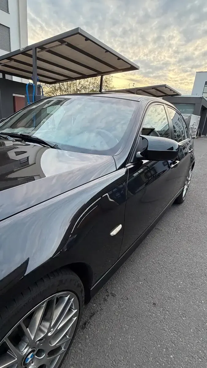 Gebraucht BMW 320 Comfort Edition 184 PS (135 kW) 2011 Schwarz Limousine