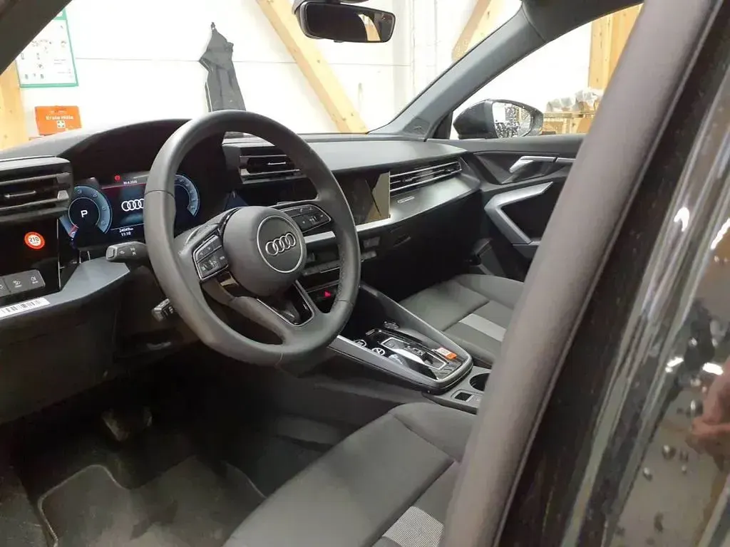 Gebraucht Audi A3 Advanced 150 PS (110 kW) 2025 Schwarz Limousine