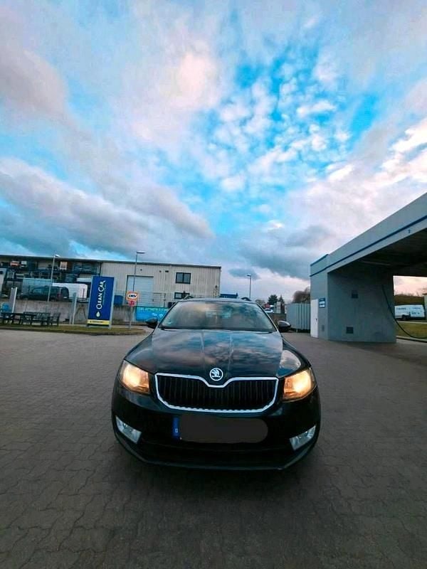 Gebraucht Skoda Octavia 2014 Schwarz Kleinwagen
