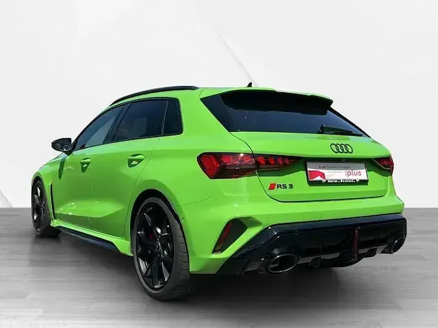 Gebraucht Audi RS3 Sportback Ambiente 400 PS (294 kW) 2025 Kyalamigrün Kleinwagen