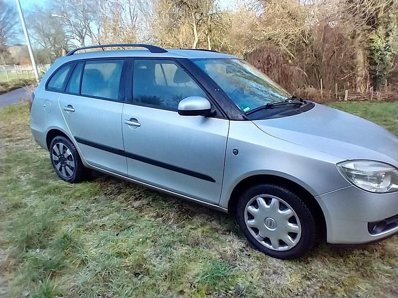 Gebraucht Skoda Fabia 63 PS (46 kW) 2008 Silber Kombi