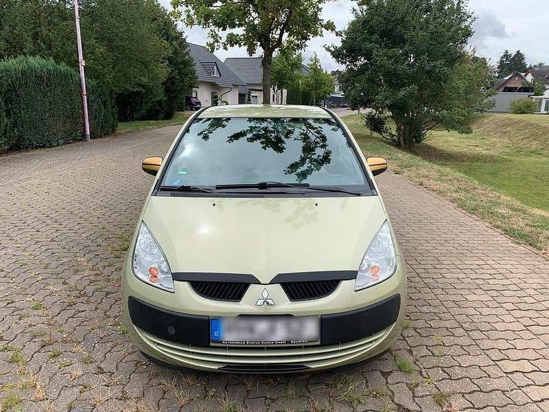 Grün Gebraucht 2006 Mitsubishi Colt Kleinwagen | 2.950 € - Bild 1/4