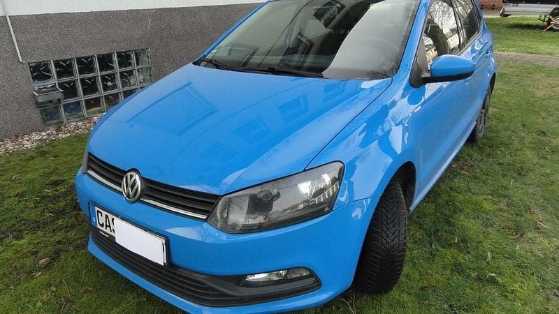 Gebraucht VW Polo Trendline 60 PS (44 kW) 2015 Blau Limousine