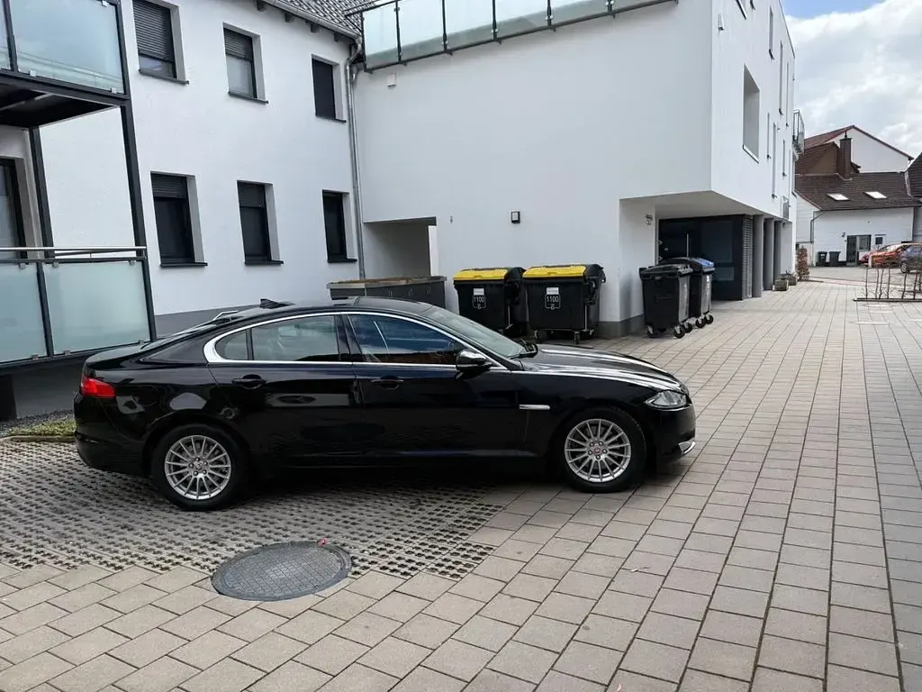 Gebraucht Jaguar XF 200 PS (147 kW) 2014 Schwarz Limousine