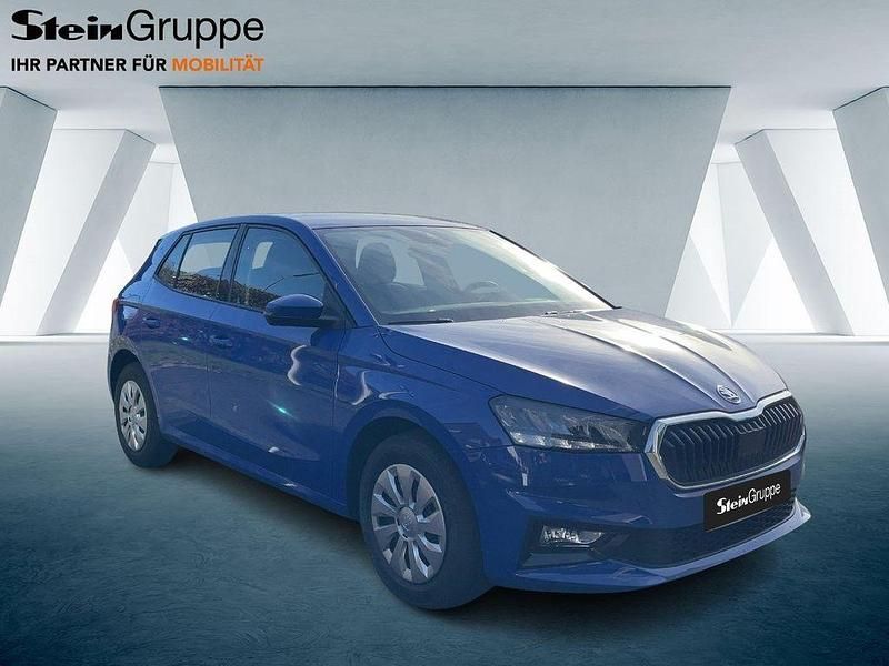 Neu Skoda Fabia Selection 80 PS (58 kW) 2025 Blau Limousine