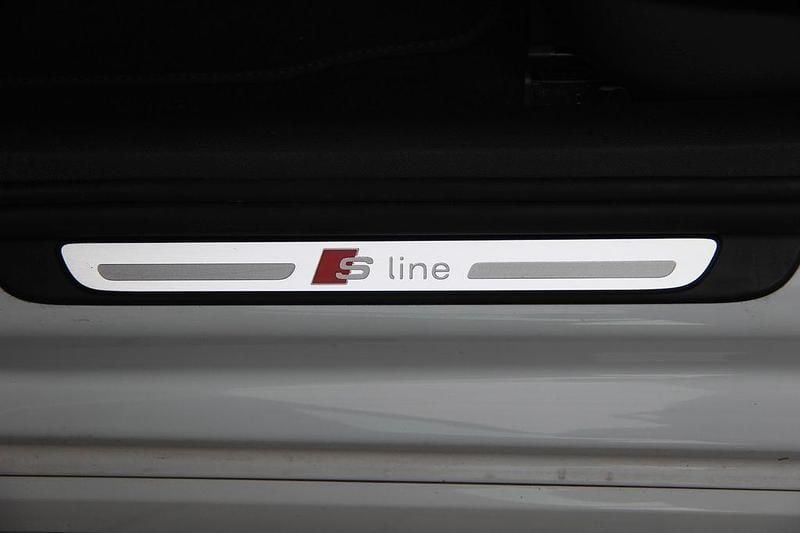 Gebraucht Audi A1 Sportback Sport 125 PS (91 kW) 2016 Weiß Kleinwagen