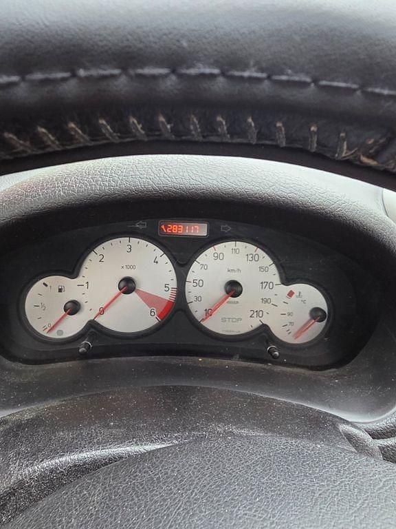 Gebraucht Peugeot 206 CC 109 PS (80 kW) 2006 Grau Cabrio