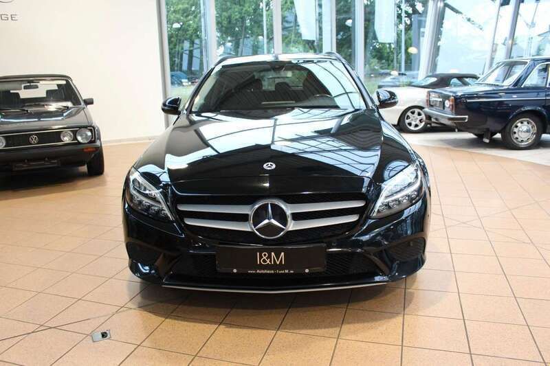 Schwarz/baltic black Gebraucht 2019 Mercedes C220 Kombi | 16.490 € (Guter Preis) - Bild 1/4