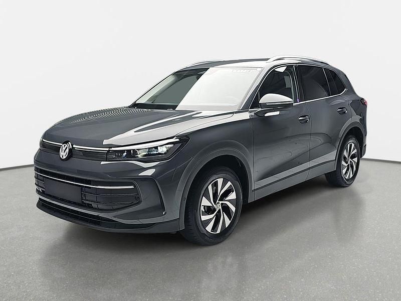 Neu VW Tiguan Pro 150 PS (110 kW) 2025 Delfingrau metallic SUV