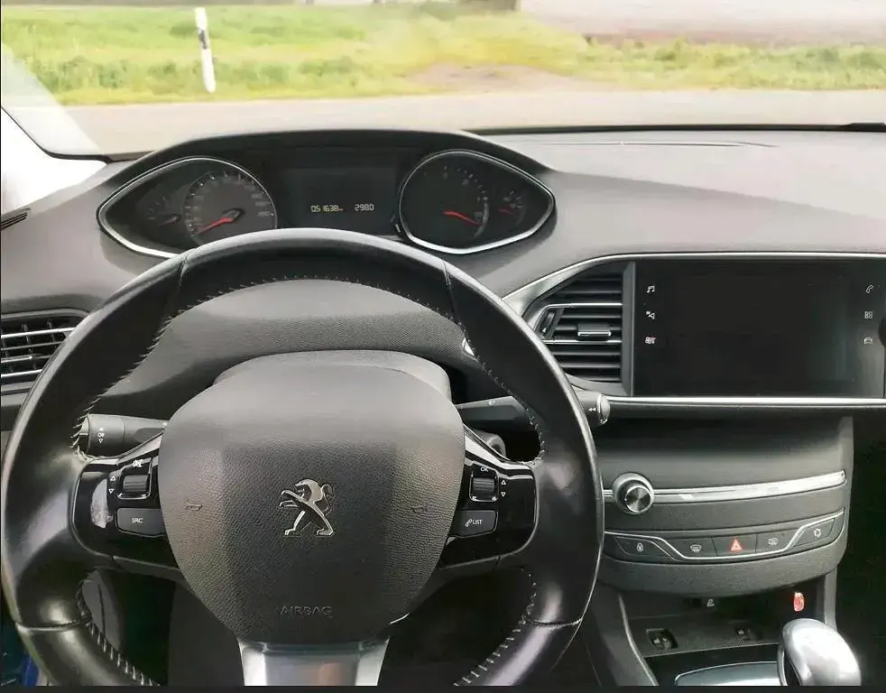 Gebraucht Peugeot 308 131 PS (96 kW) 2019 Blau Limousine