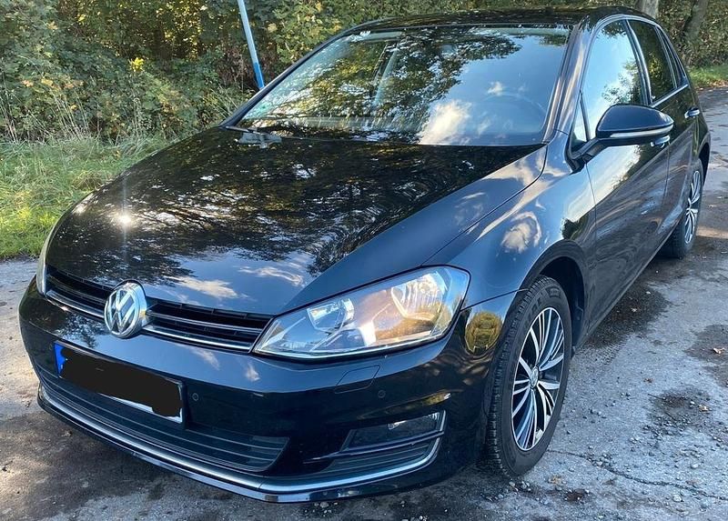 Schwarz Gebraucht 2016 VW Golf VII Allstar Limousine | 10.250 € (Fairer Preis) - Bild 1/4