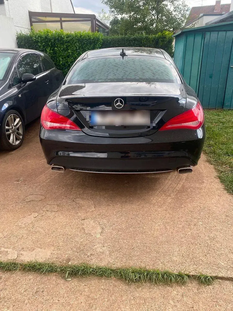 Gebraucht Mercedes CLA180 109 PS (80 kW) 2016 Schwarz Coupé