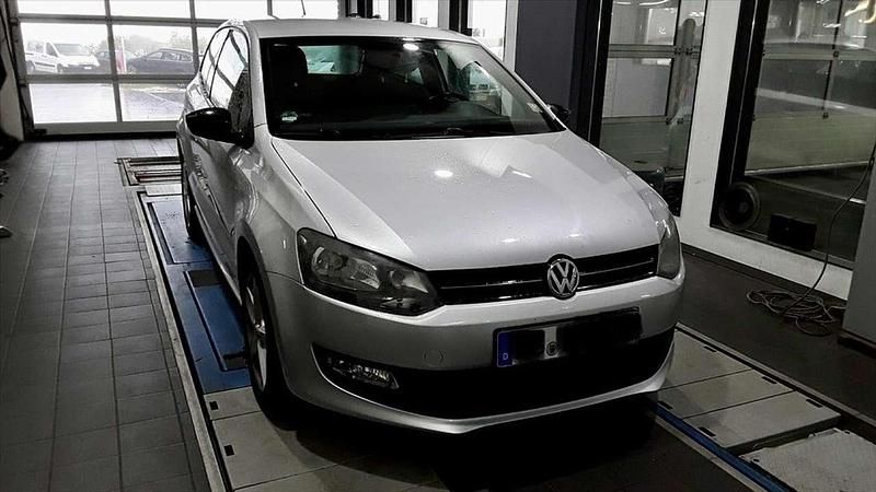 Gebraucht VW Polo Edition 60 PS (44 kW) 2013 Silber Kleinwagen