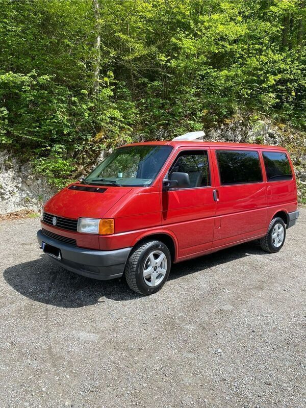 Rot Gebraucht 1995 VW Caravelle Van / Kleinbus | 12.999 € - Bild 1/4