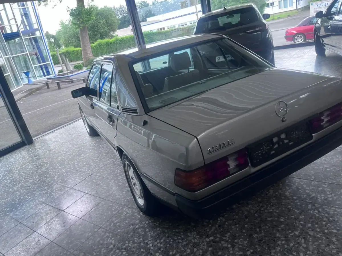 Gebraucht Mercedes 190 160 PS (117 kW) 1987 Other Limousine