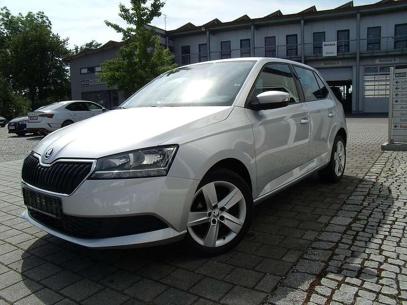 Silber Gebraucht 2019 Skoda Fabia Cool Plus Kleinwagen | 9.210 € (Guter Preis) - Bild 1/4