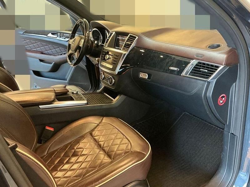 Grau Gebraucht 2012 Mercedes ML350 AMG Edition 1 SUV | 29.980 € (Teuer) - Bild 1/4
