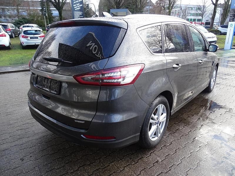 Gebraucht Ford S-MAX Titanium 190 PS (139 kW) 2022 Grau metallic Van / Kleinbus
