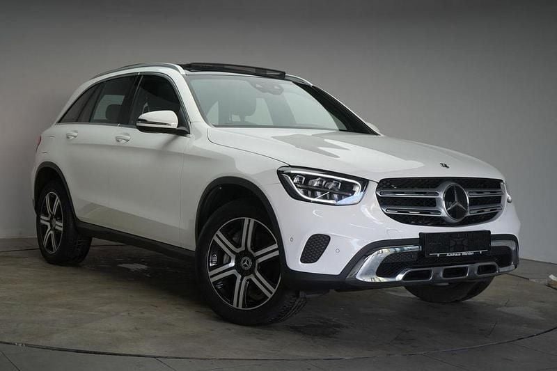 Gebraucht Mercedes GLC300e 194 PS (142 kW) 2022 Weiß SUV