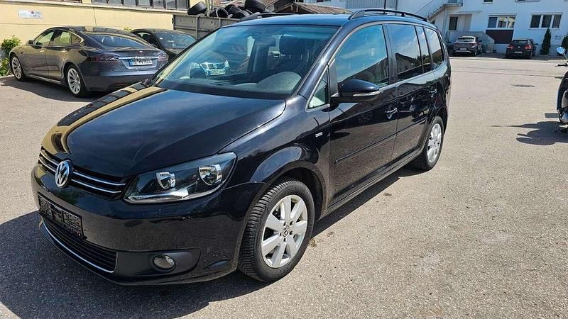 Schwarz Gebraucht 2012 VW Touran Highline Van / Kleinbus | 7.199 € (Guter Preis) - Bild 1/4