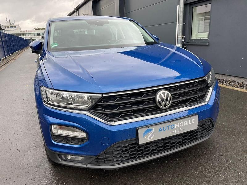 Blau Gebraucht 2018 VW T-Roc Basis SUV | 12.490 € (Fairer Preis) - Bild 1/4