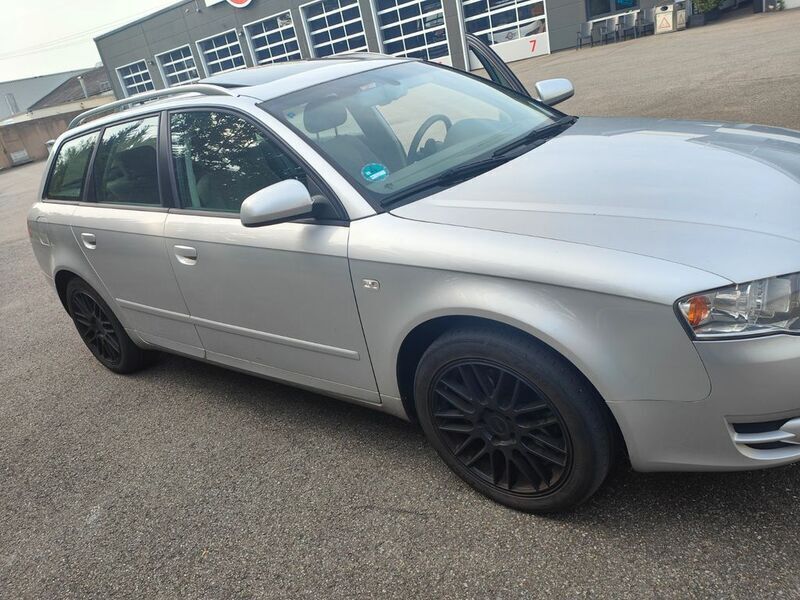 Silber Gebraucht 2005 Audi A4 Kombi | 2.100 € (Superpreis) - Bild 1/4
