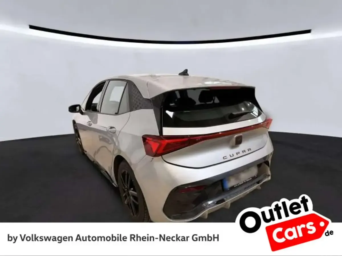 Second-hand Cupra Born 150 kW (204 CP) 2022 Argintiu Hatchback