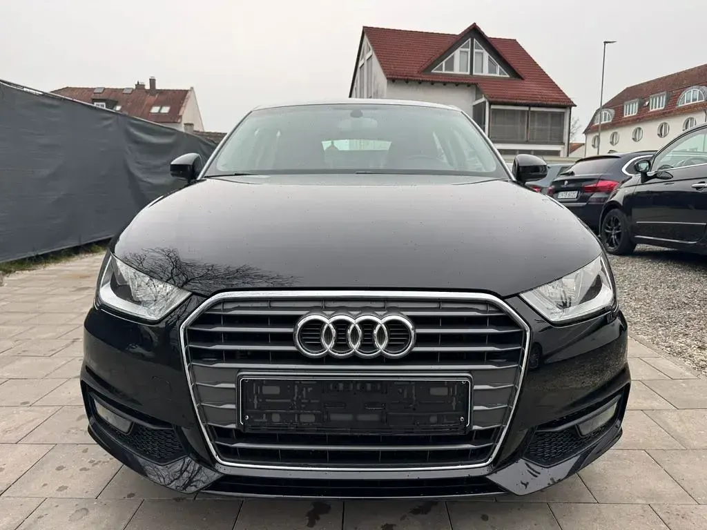 Gebraucht Audi A1 Sportback Basis 95 PS (69 kW) 2016 Schwarz Kleinwagen