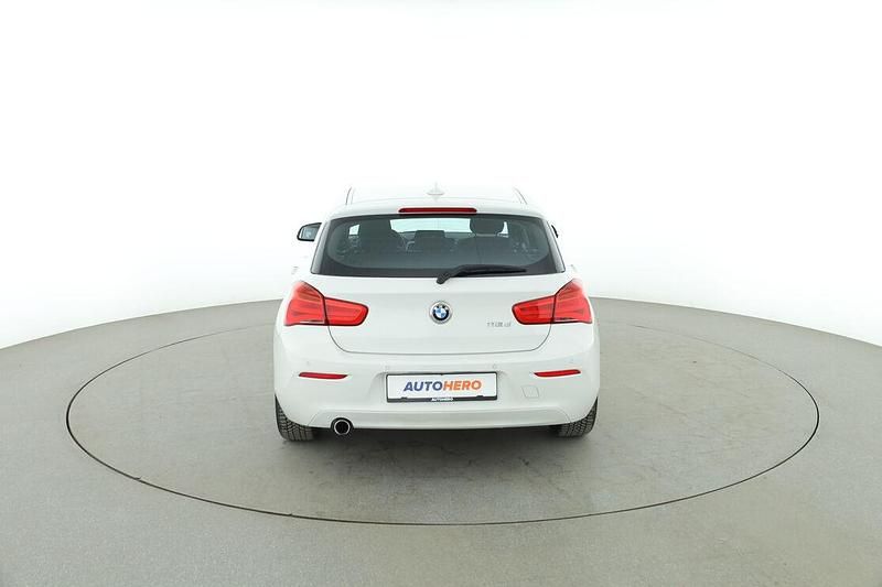 Gebraucht BMW 118 Advantage 150 PS (110 kW) 2019 Weiß Kleinwagen