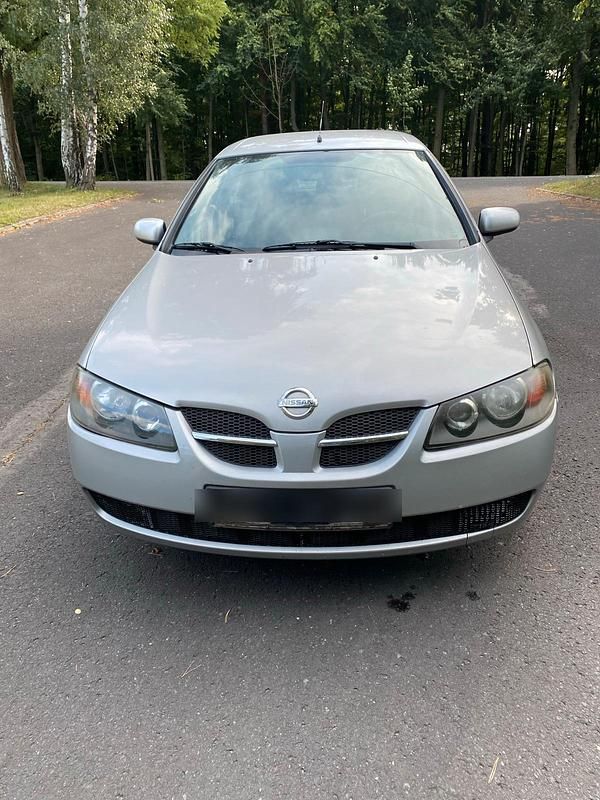 Silber Gebraucht 2003 Nissan Almera Limousine | 1.223 € - Bild 1/4