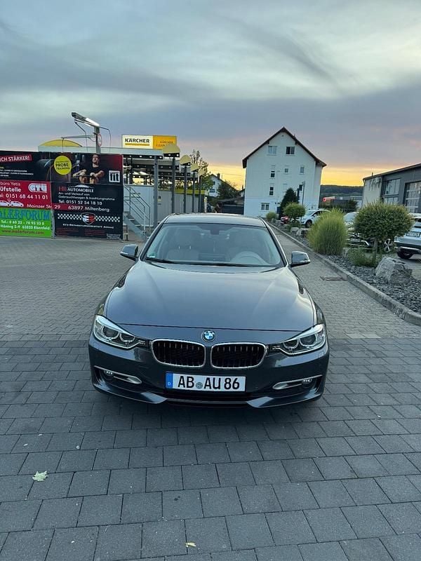 Schwarz Gebraucht 2012 BMW 318 Limousine | 10.000 € (Fairer Preis) - Bild 1/4