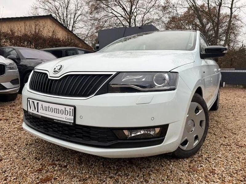 Weiß Gebraucht 2017 Skoda Rapid Drive Limousine | 13.990 € (Fairer Preis) - Bild 1/4