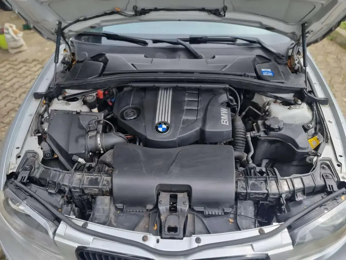 Usata BMW 118 143 CV (105 kW) 2009 Argento Utilitaria