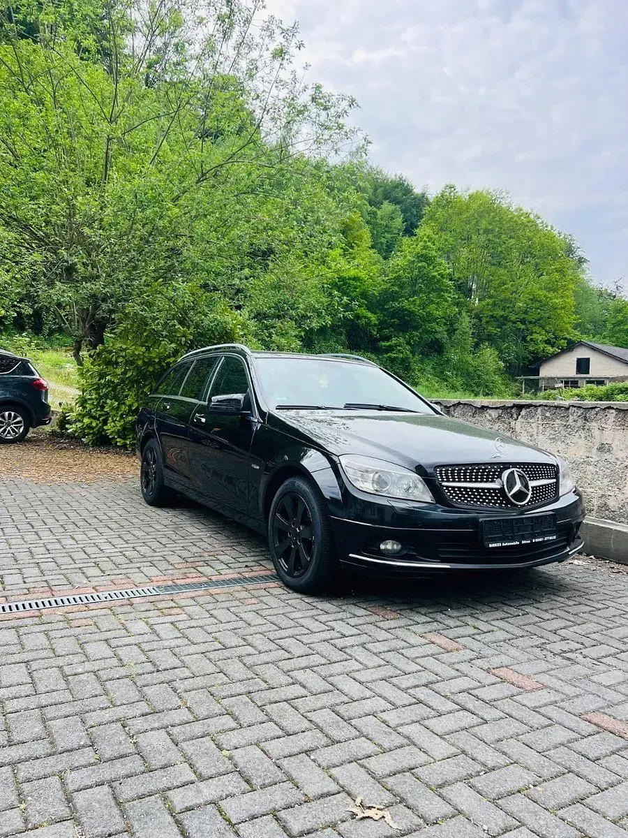 Gebraucht Mercedes C200 Elegance 136 PS (100 kW) 2010 Schwarz Kombi
