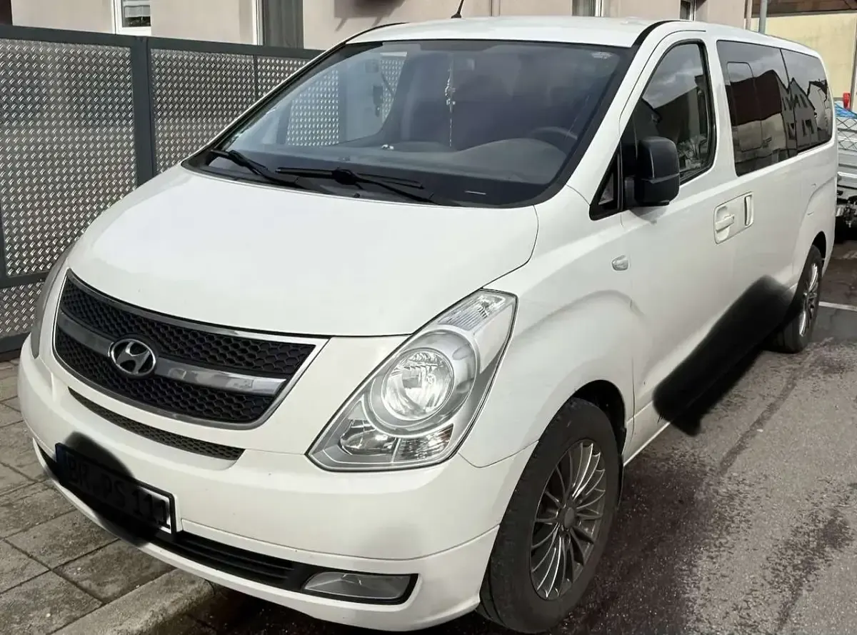 Gebraucht Hyundai H 100 170 PS (125 kW) 2012 Van / Kleinbus