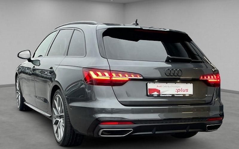 Gebraucht Audi A4 S-Line 204 PS (150 kW) 2023 Grau Kombi