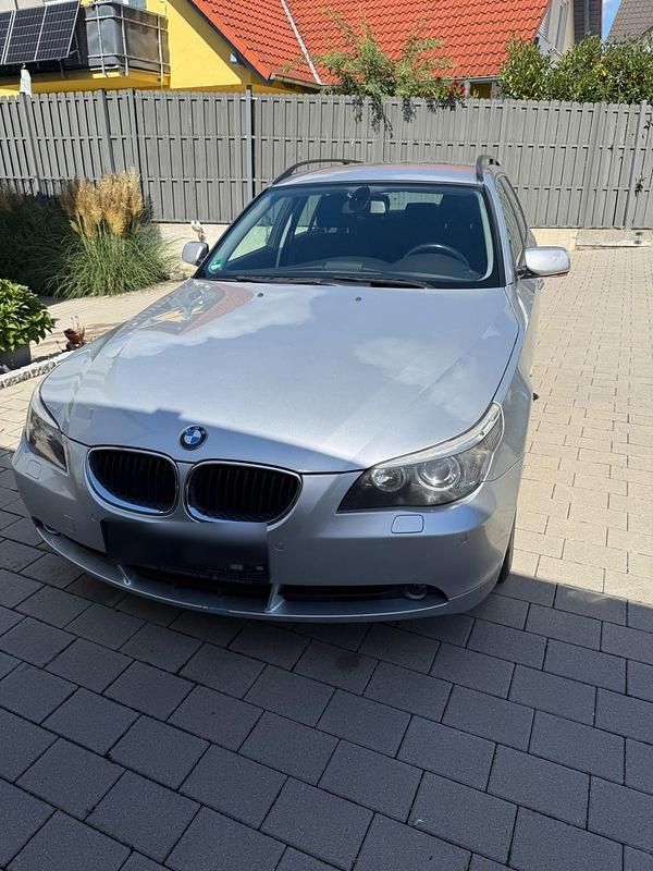 Silber Gebraucht 2006 BMW 520 Kombi | 2.000 € (Superpreis) - Bild 1/4