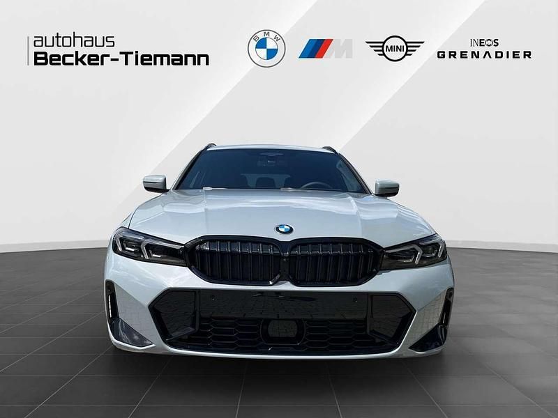 Neu BMW 320 Exclusive 190 PS (139 kW) 2025 Grau Kombi