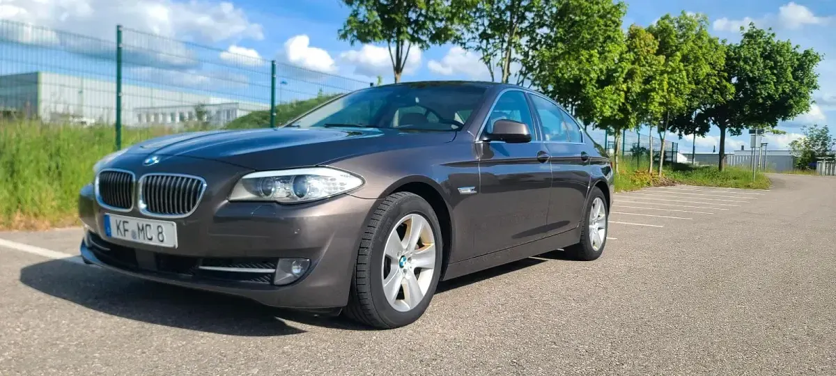 Gebraucht BMW 525 204 PS (150 kW) 2010 Braun Limousine