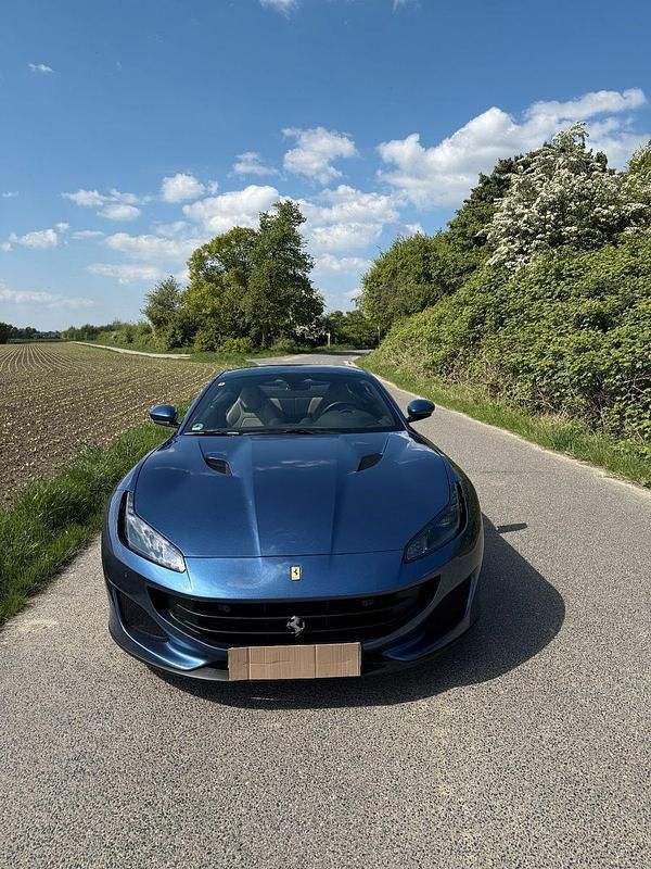 Gebraucht Ferrari Portofino 600 PS (441 kW) 2018 Blau Cabrio