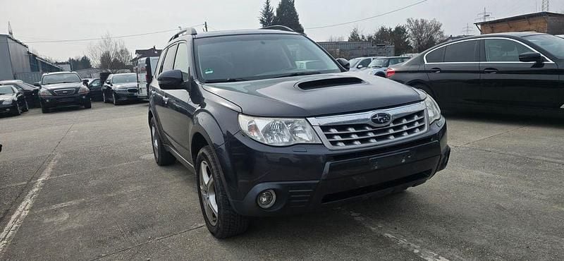 Gebraucht Subaru Forester Comfort 147 PS (108 kW) 2012 Grau SUV